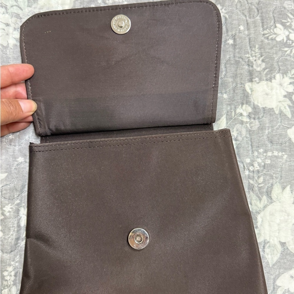 Elegant Brown Handbag with Silver Accents - Picture 8 of 9
